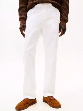 Tommy Hilfiger
Men's TH Flex Stretch Straight-Fit Chino Pant size 36